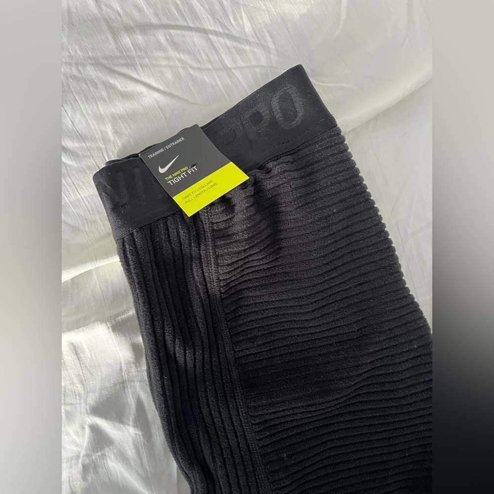Like NEW Nike Pro Hyperwarm Velour Leggings Black Small Baselayer